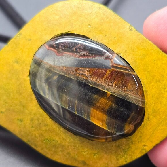 Yellow Green Leaf-Shaped Pendant Necklace With Tigers Eye Stone Black Cord CT701 - Picture 5 of 10